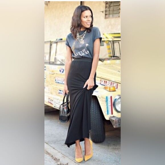 I’m wearing black in the Summer!  Styling inspiration - Picture 4 of 16